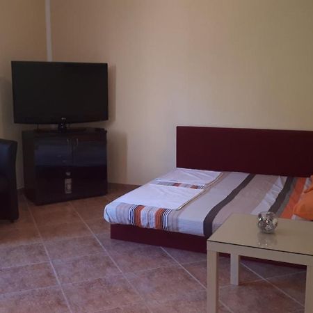 Apartment Dubrava Тиват Екстер'єр фото