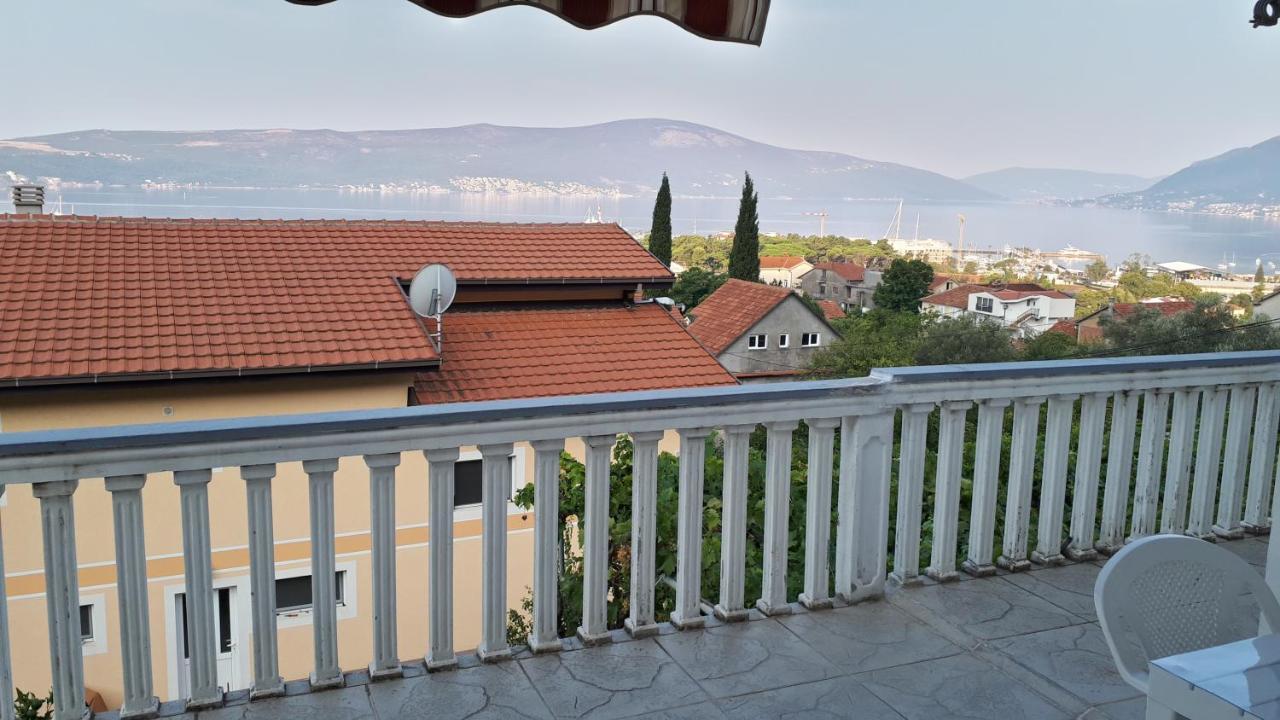 Apartment Dubrava Тиват Екстер'єр фото