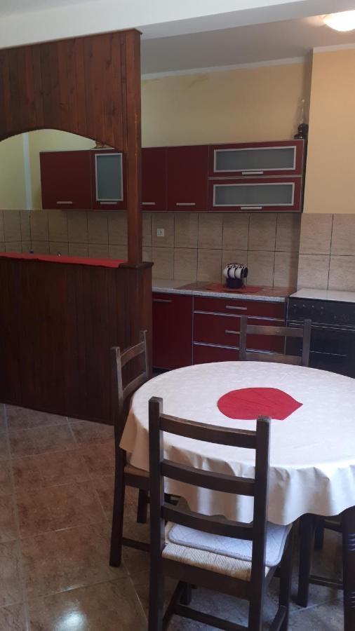 Apartment Dubrava Тиват Екстер'єр фото